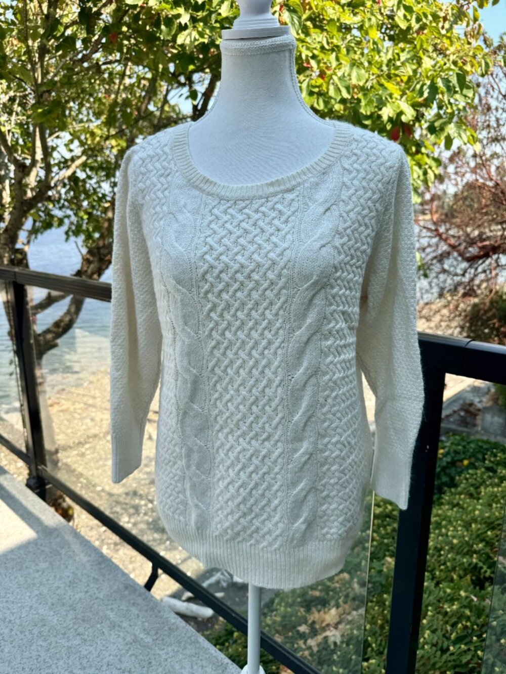 Anne Taylor Loft Cable Knit Cozy Wool Blend Crew Neck Sweater